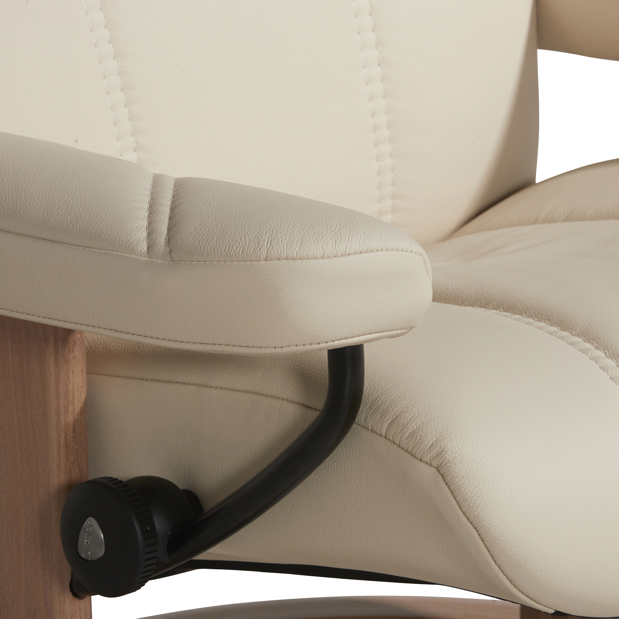 Consul Medium Classic Cream Batick Leather Recliner Chair and Footstool, Batick Cream And Oak