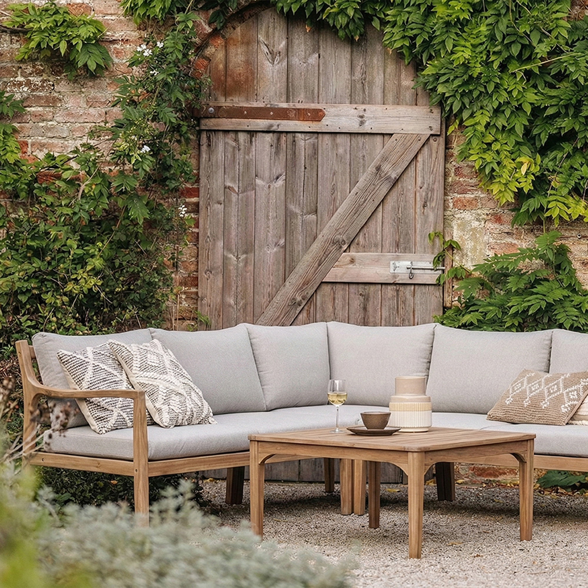 Lisbon Acacia Wood Corner Sofa and Outdoor Coffee Table, Seats 4, Light Brown