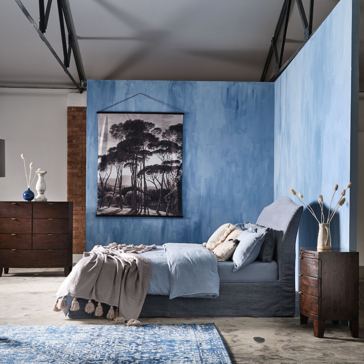 Navajos Reclaimed Wood 7 Drawer Chest, Reclaimed Pinewood Finish