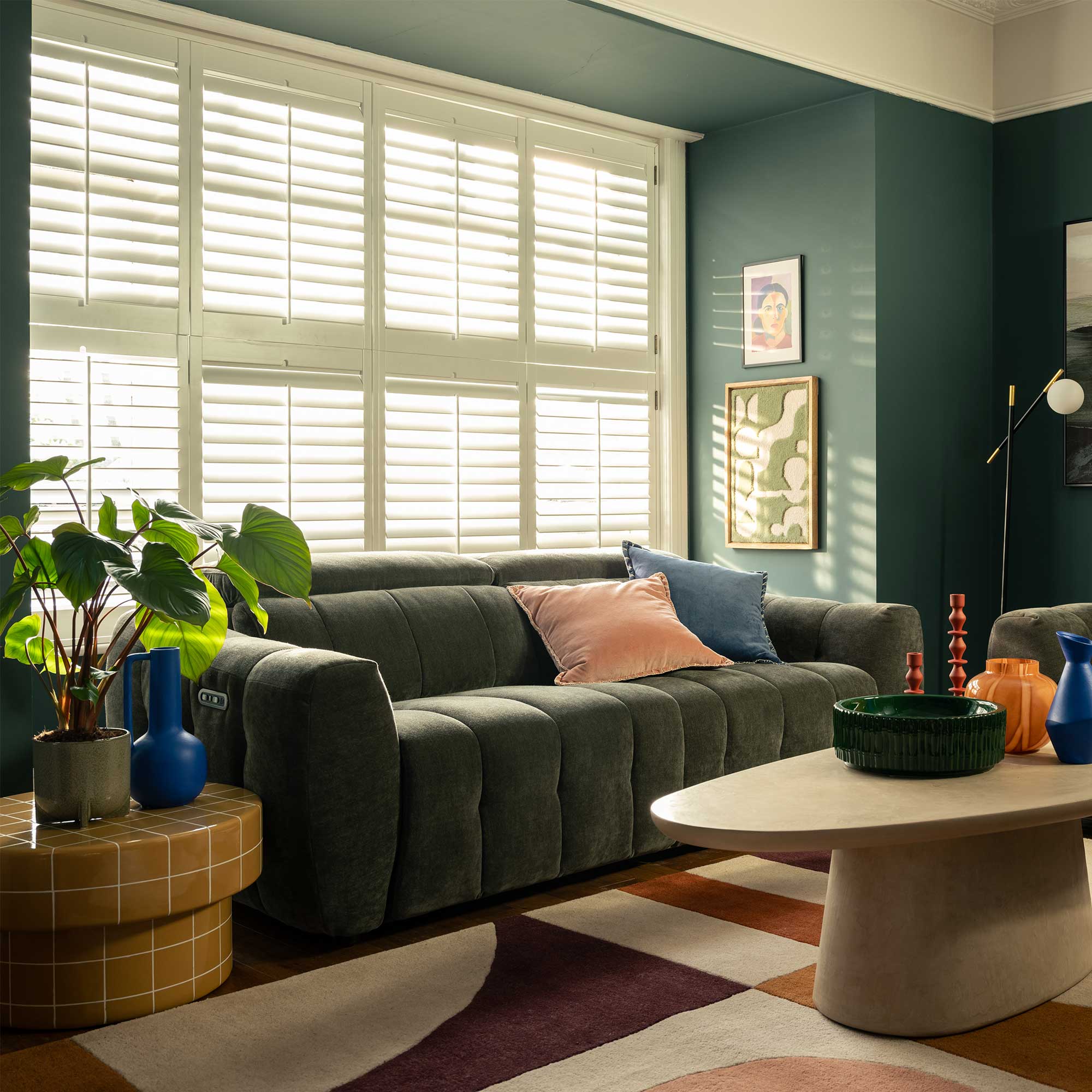 Montgomery 2.5 Power Seater and Headrest - Manhattan Pine 58001 F8