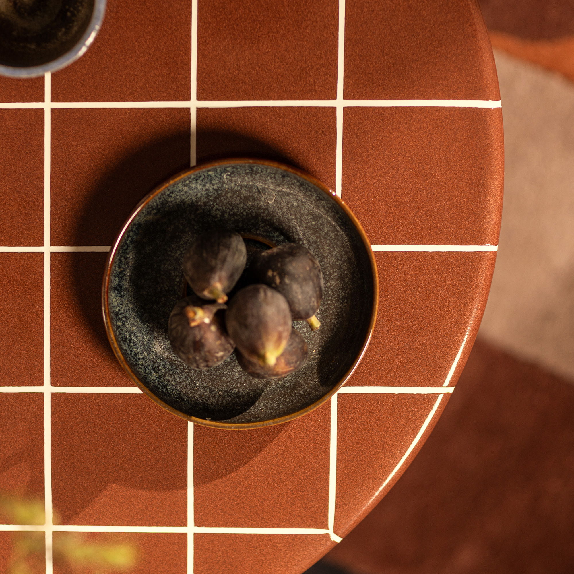 Rico Tiled Round Coffee Table - Terracotta Red, Gard25